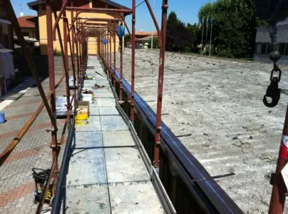 Rimozione eternit tetto con ponteggi e salvavita